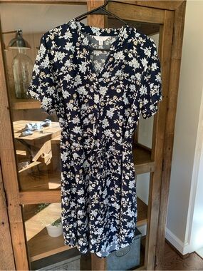 Time and Tru Short Sleeve Tie-Waist Dress